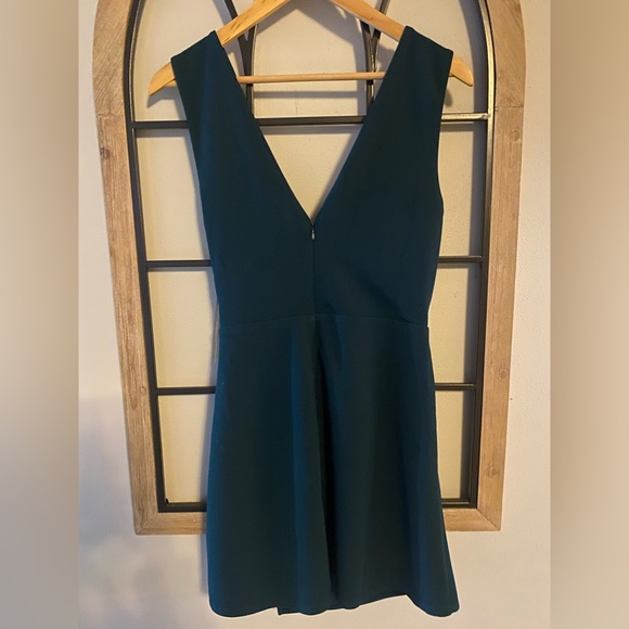 Lulus Green Mini Dress- Medium NWT! - Picture 3 of 5